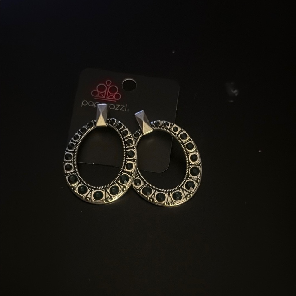 3/$10 Sale!! Paparazzi Black and Silver Vintage Earrings